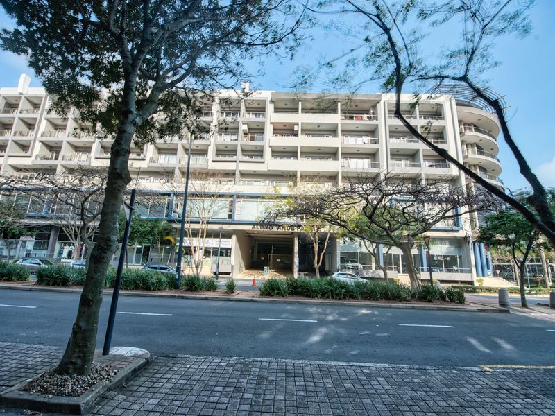 Prime property presents an Investors dream !! - Photo 2