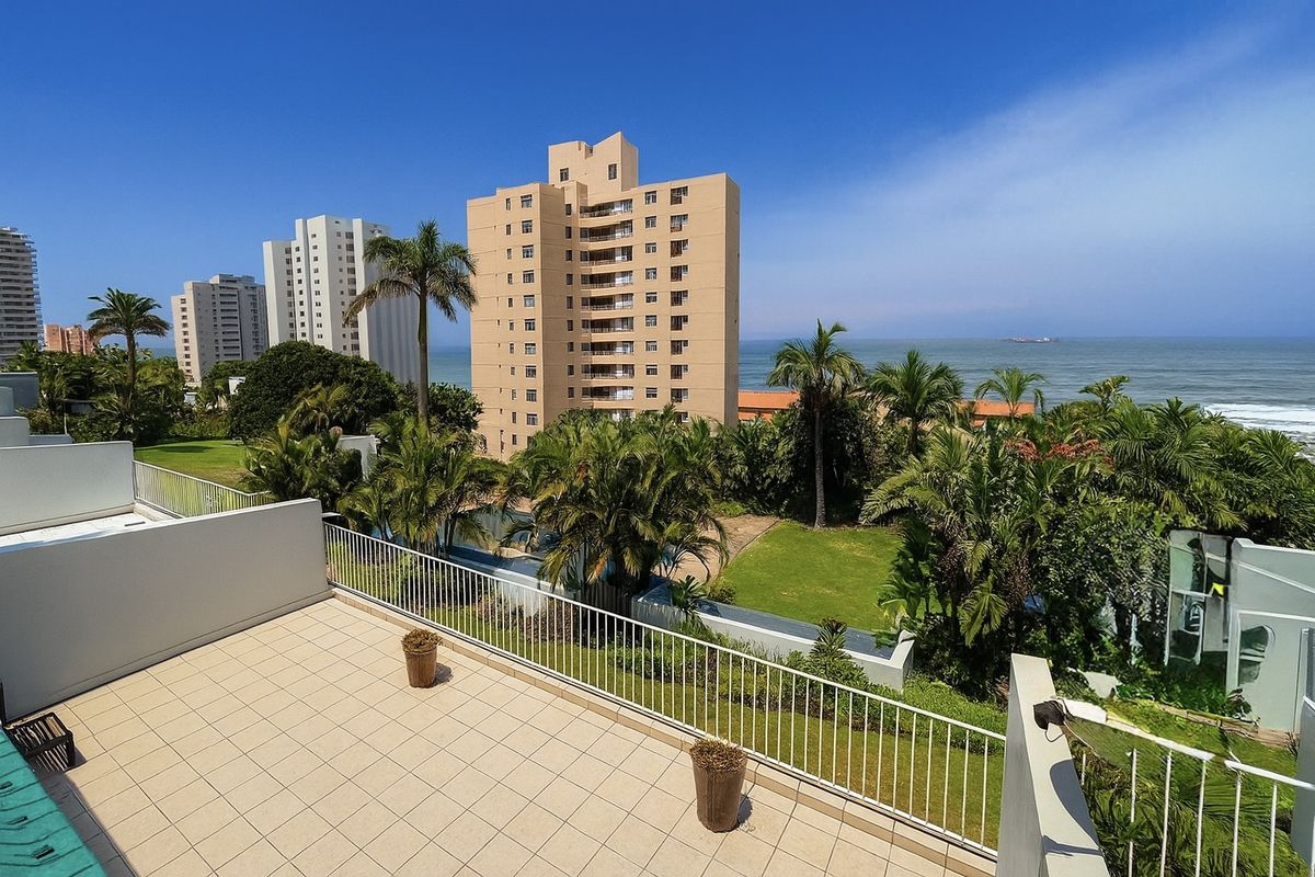 Rare  3-Bedroom Apartment on Marine Drive Umhlanga PLUS 1 GARAGE - Photo 4