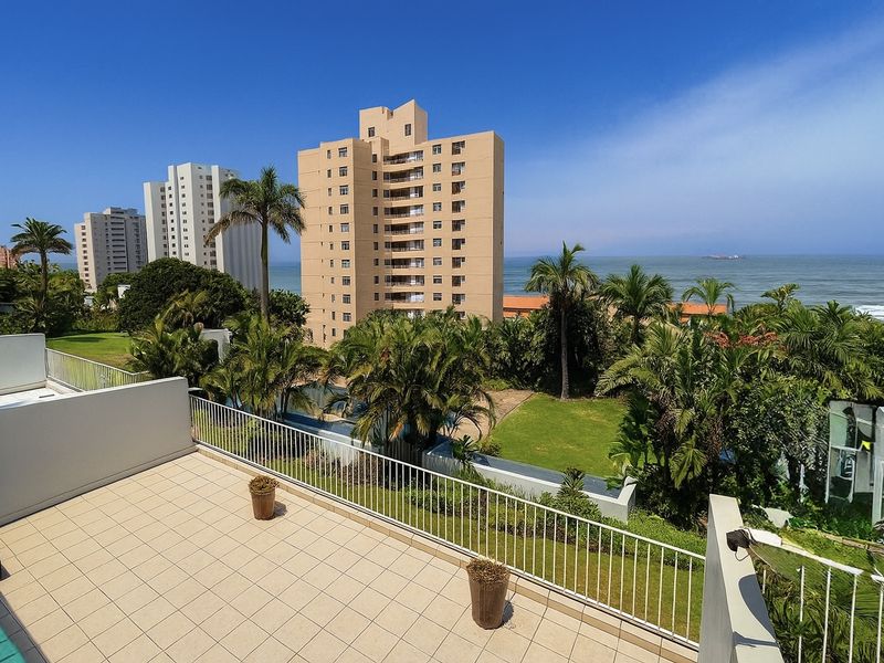 Rare  3-Bedroom Apartment on Marine Drive Umhlanga PLUS 1 GARAGE - Photo 4