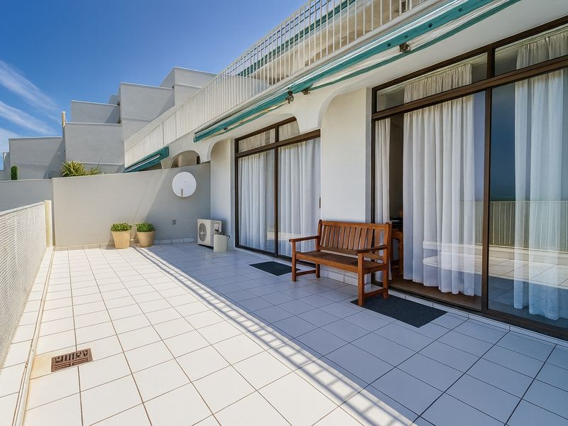 Rare  3-Bedroom Apartment on Marine Drive Umhlanga PLUS 1 GARAGE - Photo 9