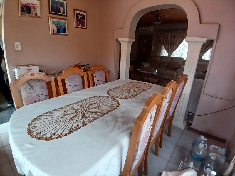 House For Sale In Isipingo - Photo 5