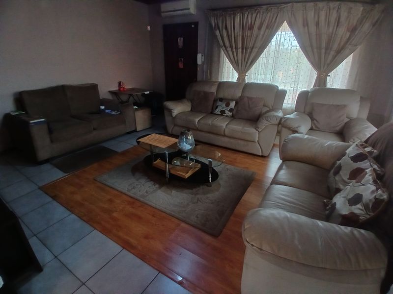 House For Sale In Isipingo - Photo 6