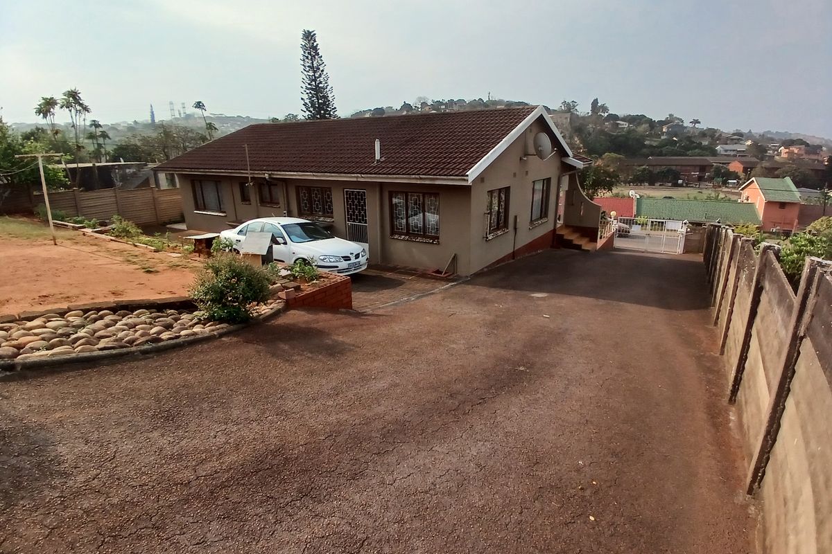 House For Sale In Isipingo - Photo 3