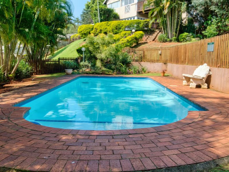 Modern 3-Bedroom Loft Apartment for Sale in Sunningdale - Photo 2