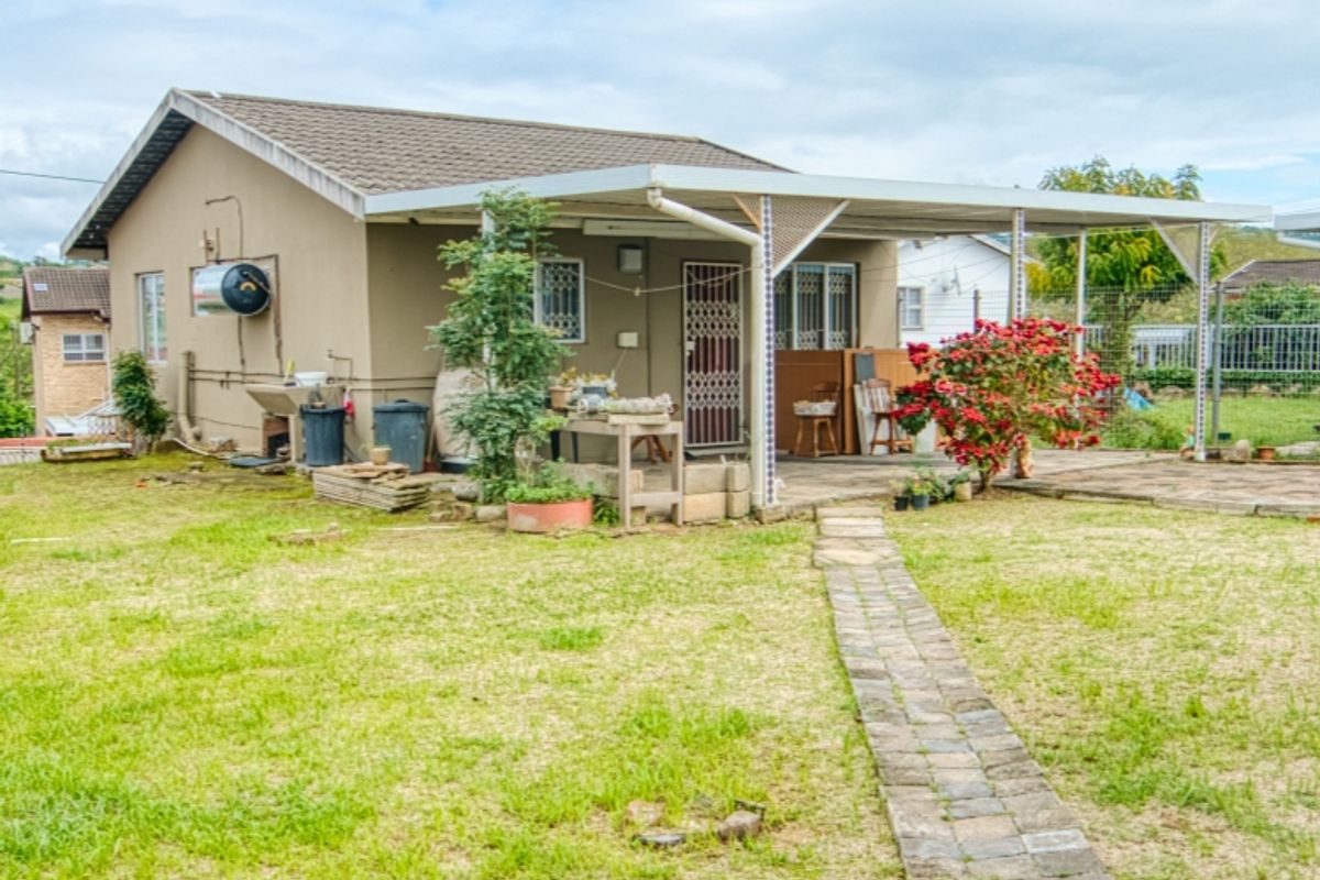 Spacious, Freestanding 4-Bedroom Family Home + 2-Bedroom Outbuilding on 823 sqm in Foresthaven - Photo 4