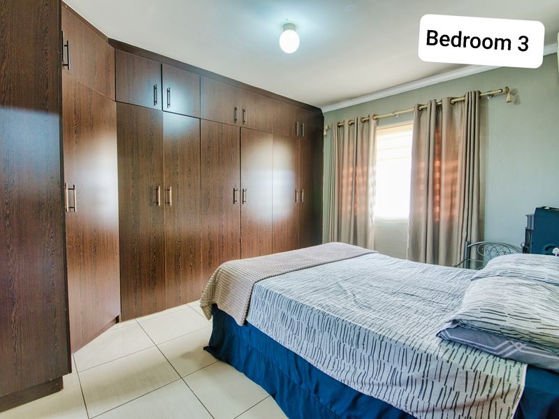 Spacious, Freestanding 4-Bedroom Family Home + 2-Bedroom Outbuilding on 823 sqm in Foresthaven - Photo 9