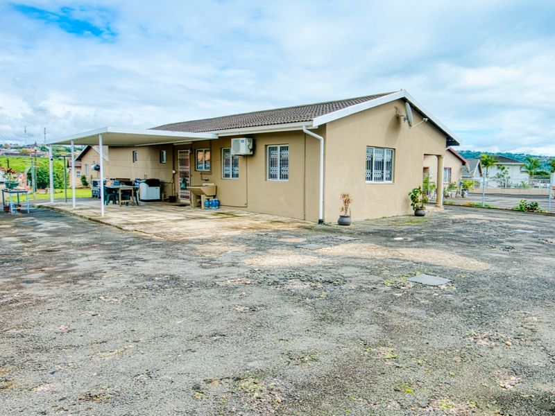 Spacious, Freestanding 4-Bedroom Family Home + 2-Bedroom Outbuilding on 823 sqm in Foresthaven - Photo 2