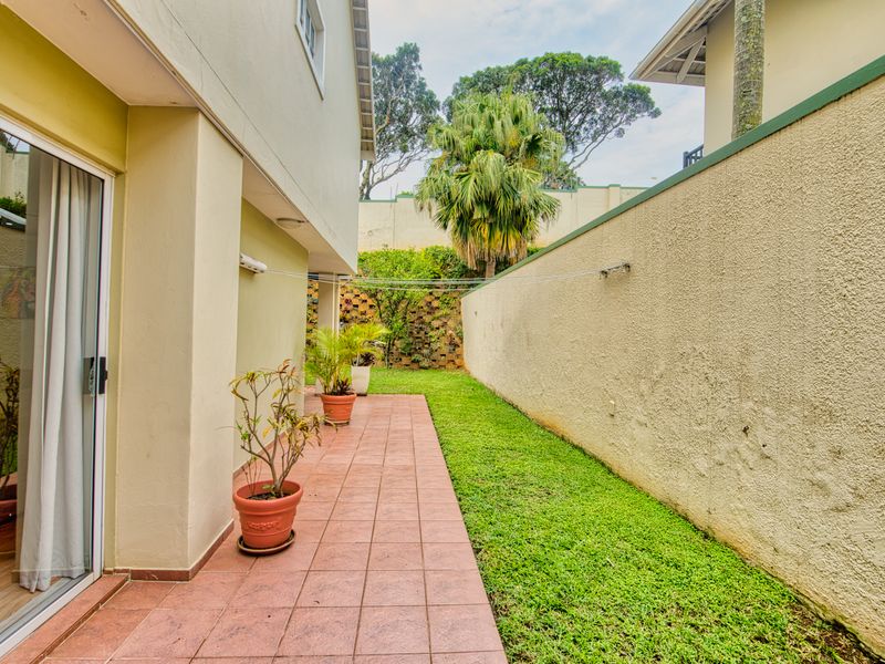 4 Bedroom Duplex For Sale in Somerset Park - Photo 5