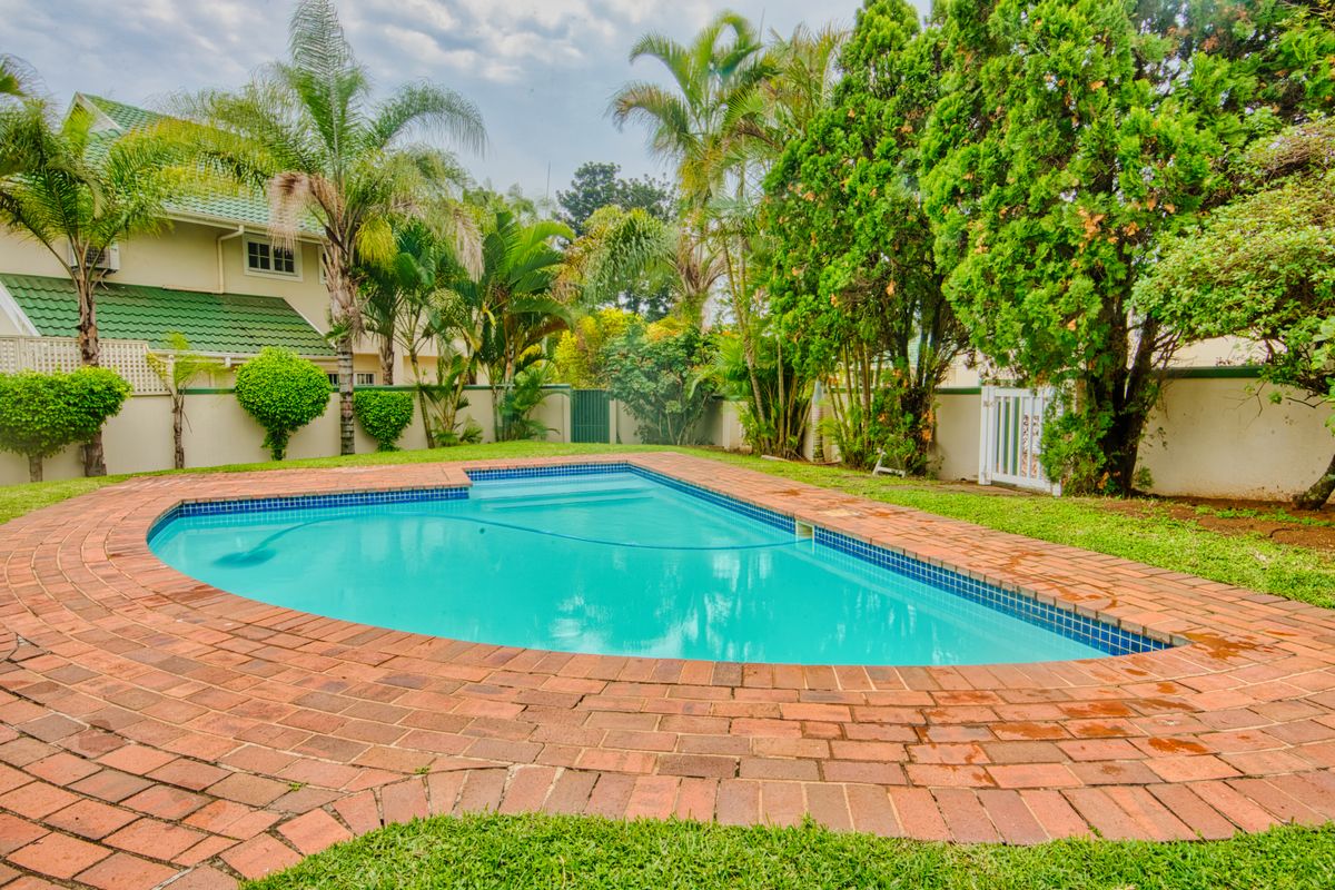 4 Bedroom Duplex For Sale in Somerset Park - Photo 2