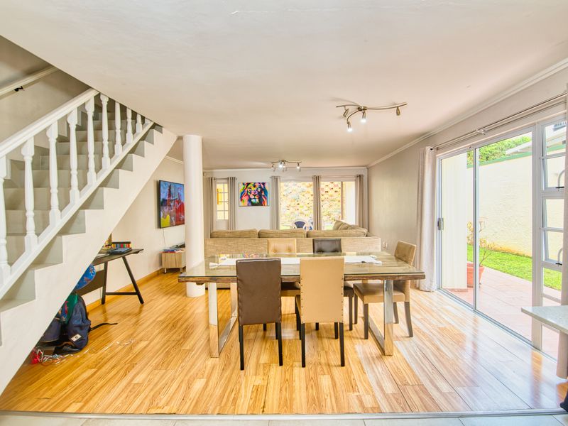 4 Bedroom Duplex For Sale in Somerset Park - Photo 10