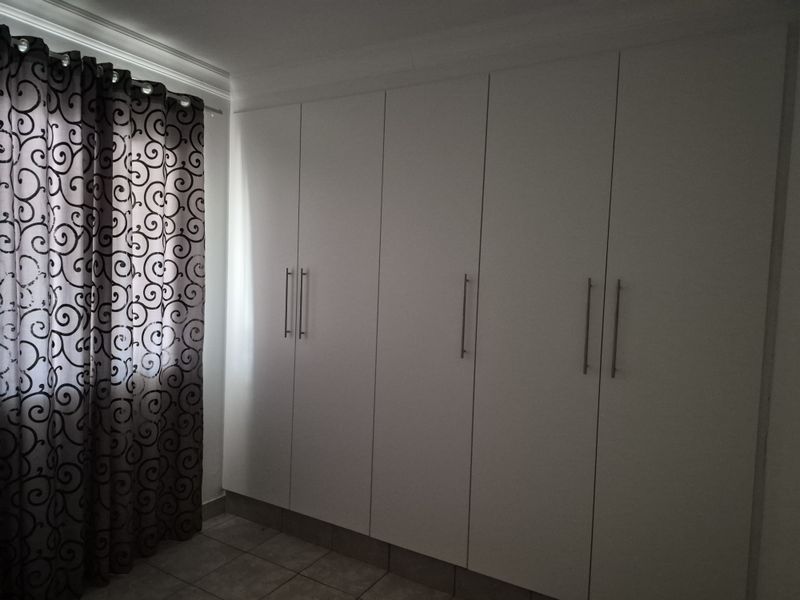 FOR SALE - INVESTMENT OPPORTUNITY , 3 BEDROOM HOUSE FOR SALE IN BRINDHAVEN - Photo 6