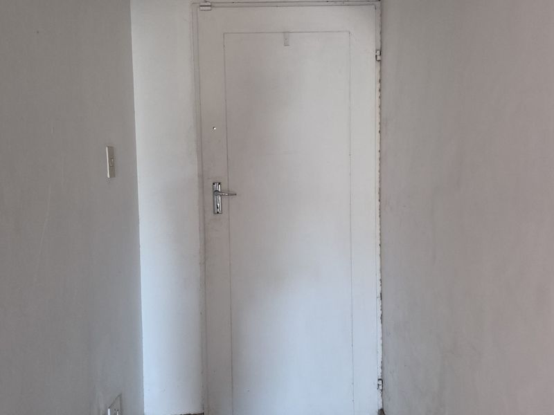 FOR SALE - INVESTMENT OPPORTUNITY , 3 BEDROOM HOUSE FOR SALE IN BRINDHAVEN - Photo 8