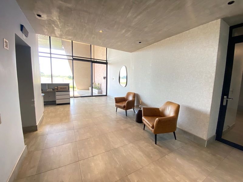 Modern 2 Bedroom Apartment in Umhlanga Ridge - Photo 2