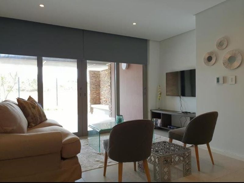 Furnished 2 Bedroom Apartment To Let - Photo 6