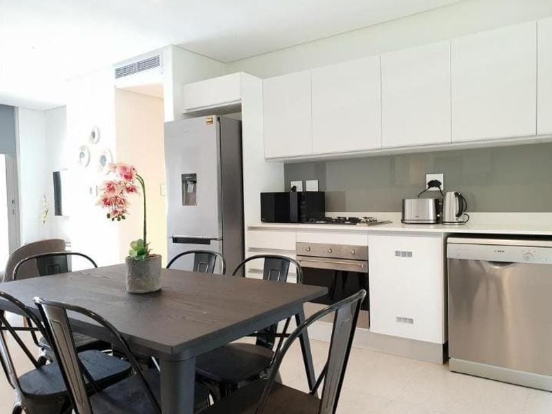 Furnished 2 Bedroom Apartment To Let - Photo 3