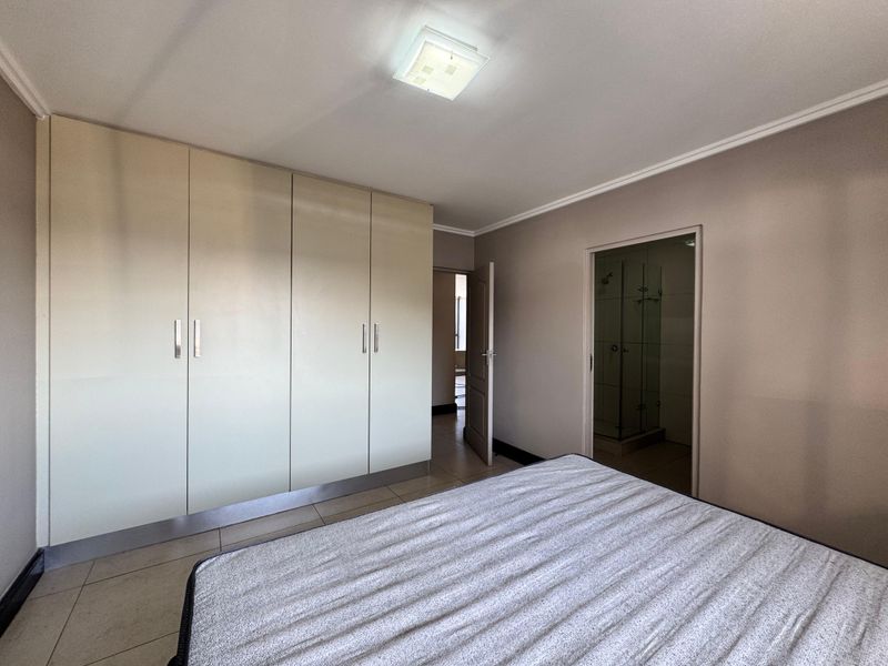 Prime Marina Bay Rental - Spacious 2 Bedroom Apartment. - Photo 10