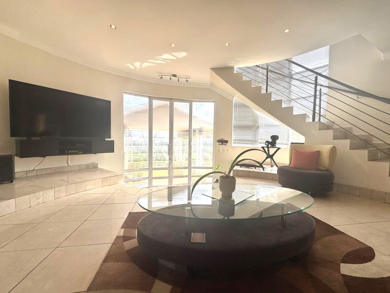 4 Bedroom Exquisite Fully Furnished Mansion in Prestigious Somerset Park - Photo 5