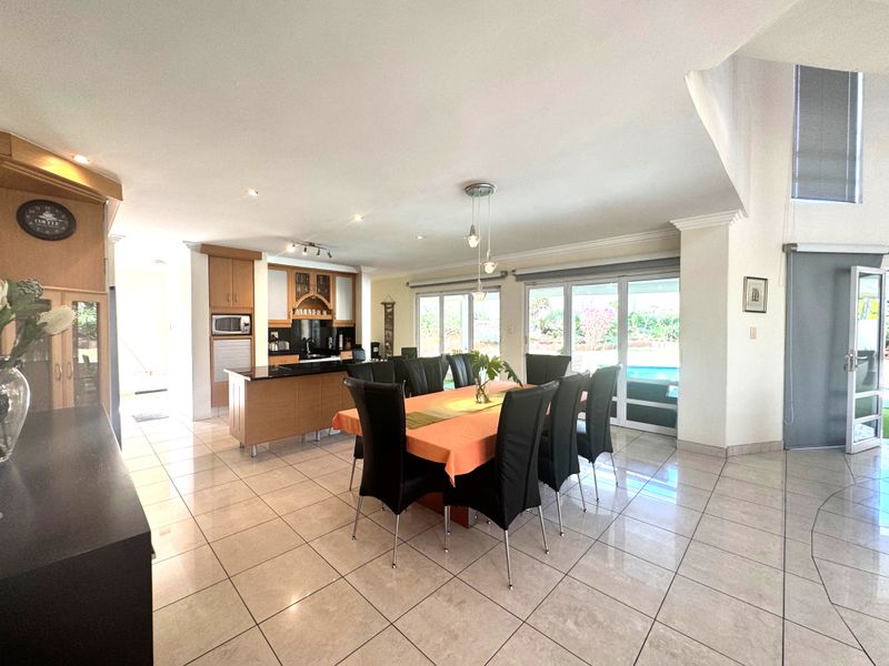 4 Bedroom Exquisite Fully Furnished Mansion in Prestigious Somerset Park - Photo 8