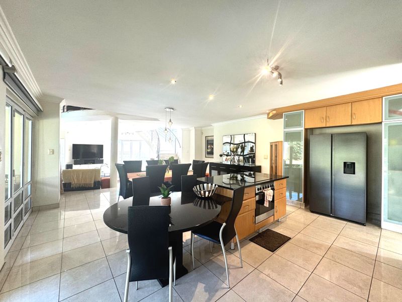 4 Bedroom Exquisite Fully Furnished Mansion in Prestigious Somerset Park - Photo 9