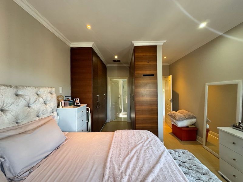 Spacious 4-Bedroom House For Sale In Sought-After Edgemount Estate - Photo 4