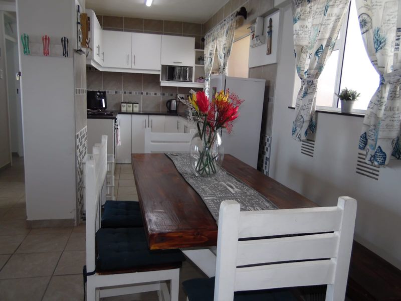 Modern 2 Bedroom Apartment in Amanzimtoti - Photo 5
