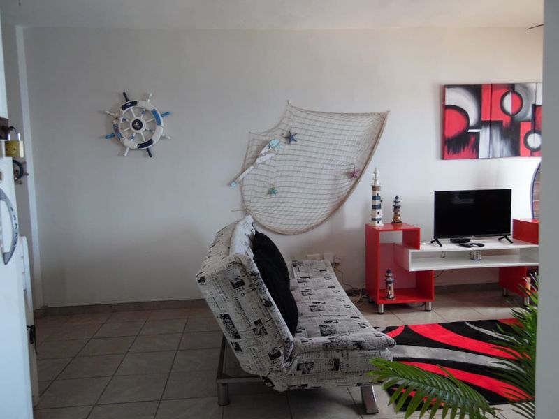 Modern 2 Bedroom Apartment in Amanzimtoti - Photo 8