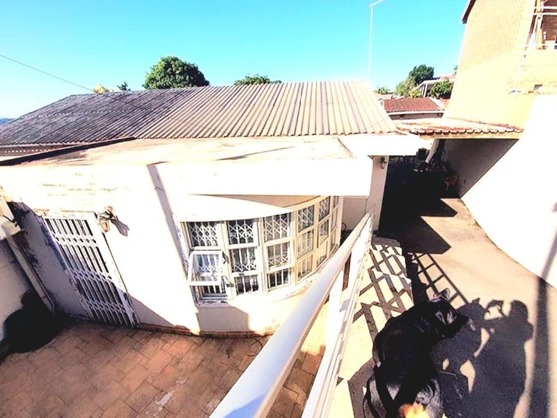 Spacious Three Bedroom Home with Outbuilding in Foresthaven for Sale - Photo 1