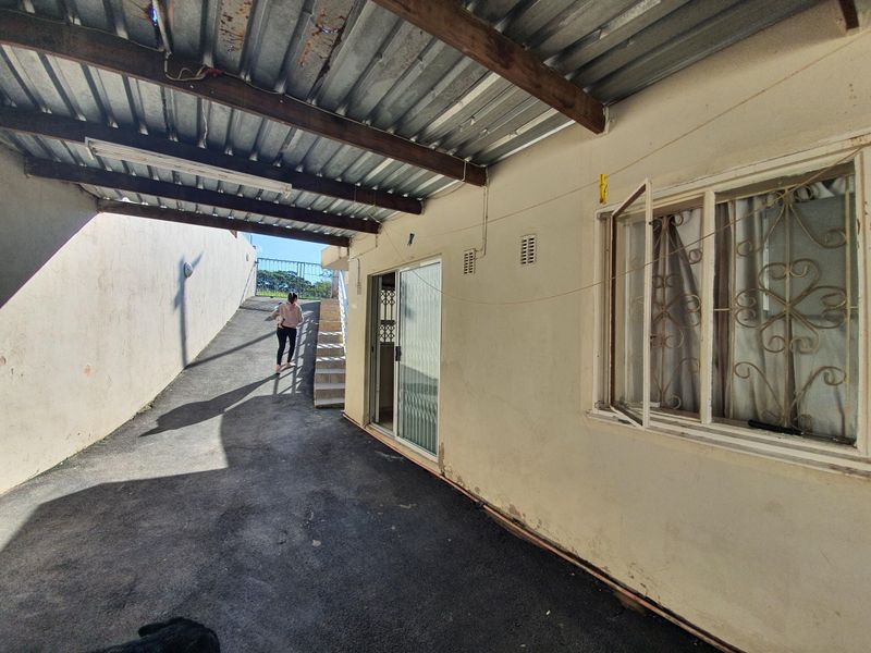 Spacious Three Bedroom Home with Outbuilding in Foresthaven for Sale - Photo 6