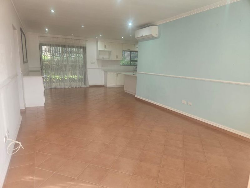 Prime Property presents Townhouse for sale in Somerset Park - Photo 2