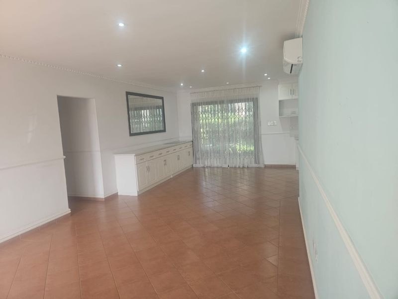 Prime Property presents Townhouse for sale in Somerset Park - Photo 5