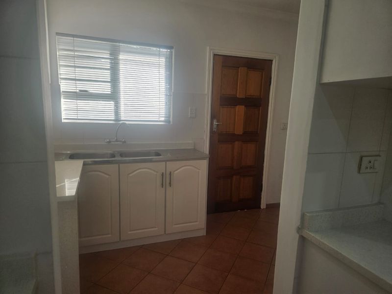 Prime Property presents Townhouse for sale in Somerset Park - Photo 10