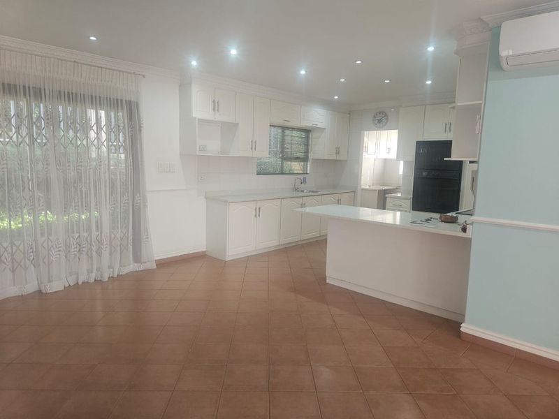 Prime Property presents Townhouse for sale in Somerset Park - Photo 6