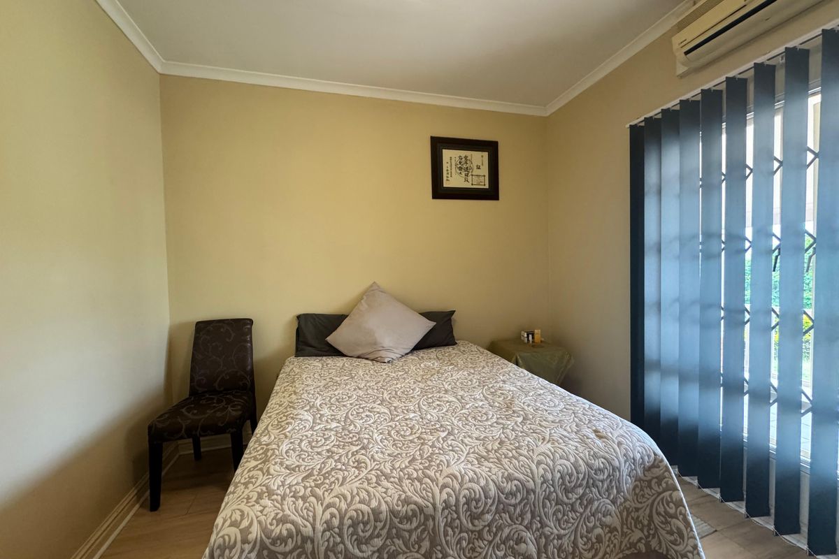 Spacious 4-Bedroom House For Sale In Sought-After Mount Edgecombe . - Photo 5