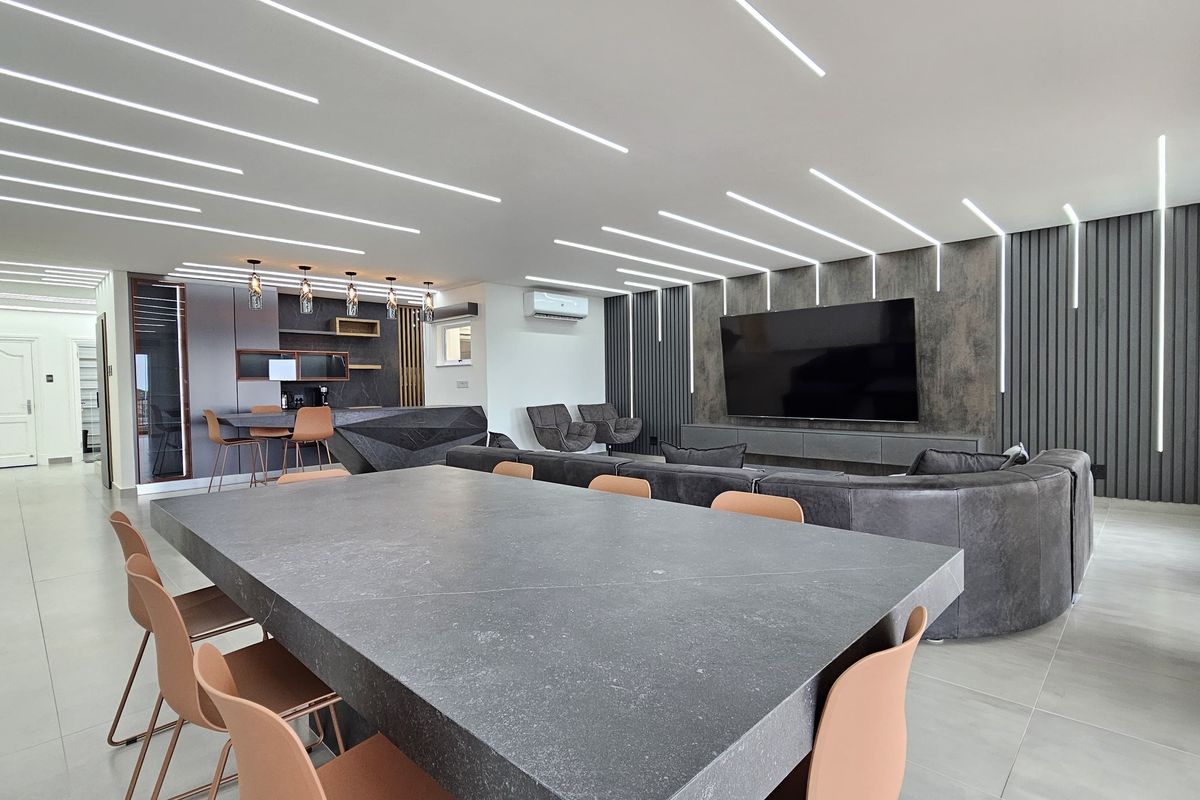 Luxurious Fully Renovated Penthouse For Sale – La Palma, La Lucia - Photo 4