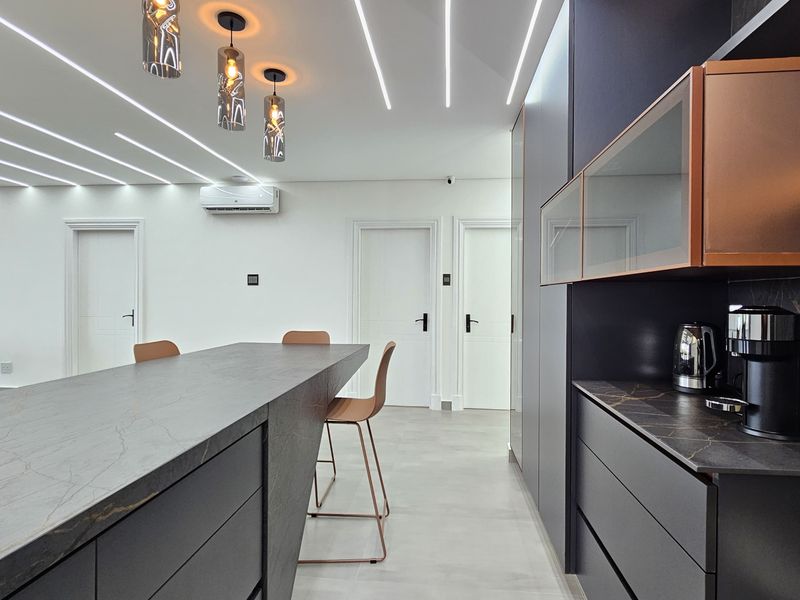 Luxurious Fully Renovated Penthouse For Sale – La Palma, La Lucia - Photo 5