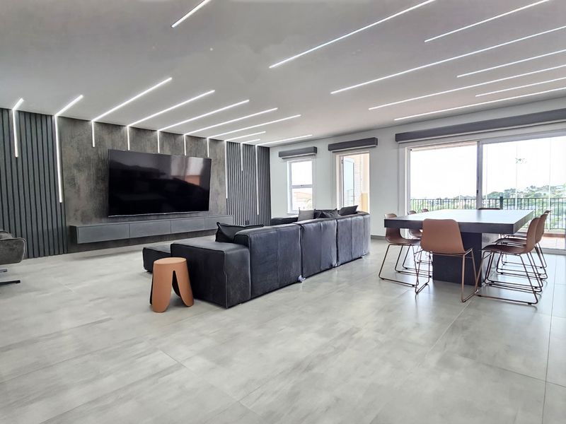 Luxurious Fully Renovated Penthouse For Sale – La Palma, La Lucia - Photo 10