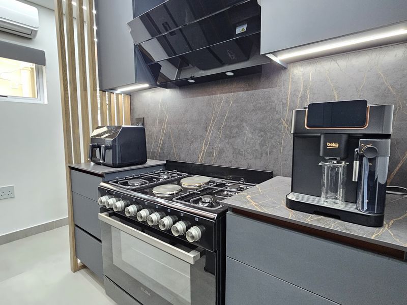 Luxurious Fully Renovated Penthouse For Sale – La Palma, La Lucia - Photo 6