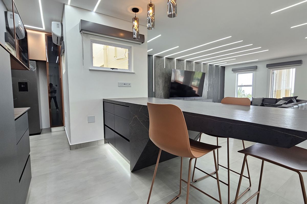 Luxurious Fully Renovated Penthouse For Sale – La Palma, La Lucia - Photo 3