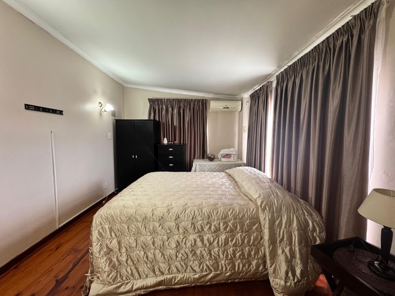 Spacious 4-Bedroom Family Home For Sale In Glen Anil. - Photo 9