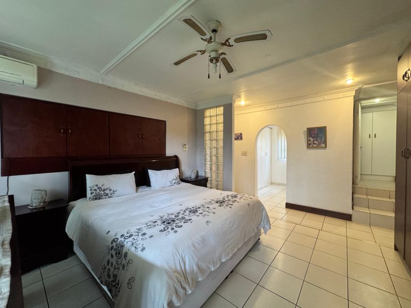 Spacious 4-Bedroom Family Home For Sale In Glen Anil. - Photo 6