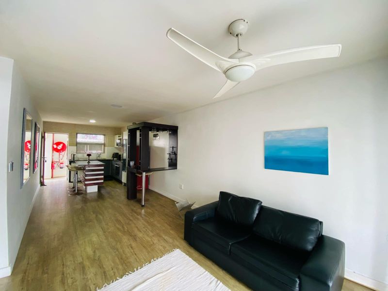 Apartment For Sale In Amanzimtoti - Photo 9