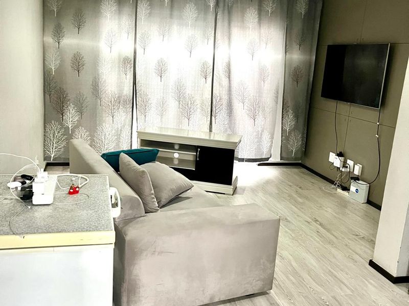 2 Bedroom Apartment to rent in Broadacres - Photo 3