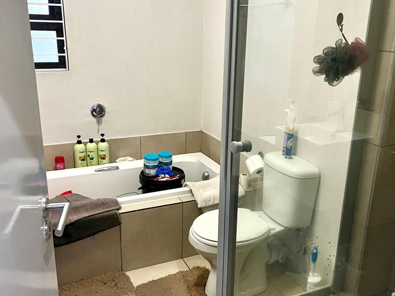 2 Bedroom Apartment to rent in Broadacres - Photo 6