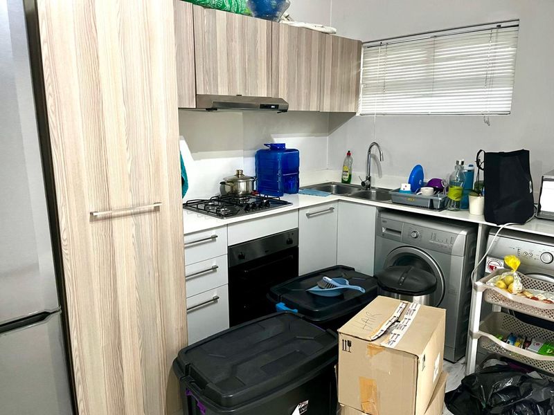 2 Bedroom Apartment to rent in Broadacres - Photo 2