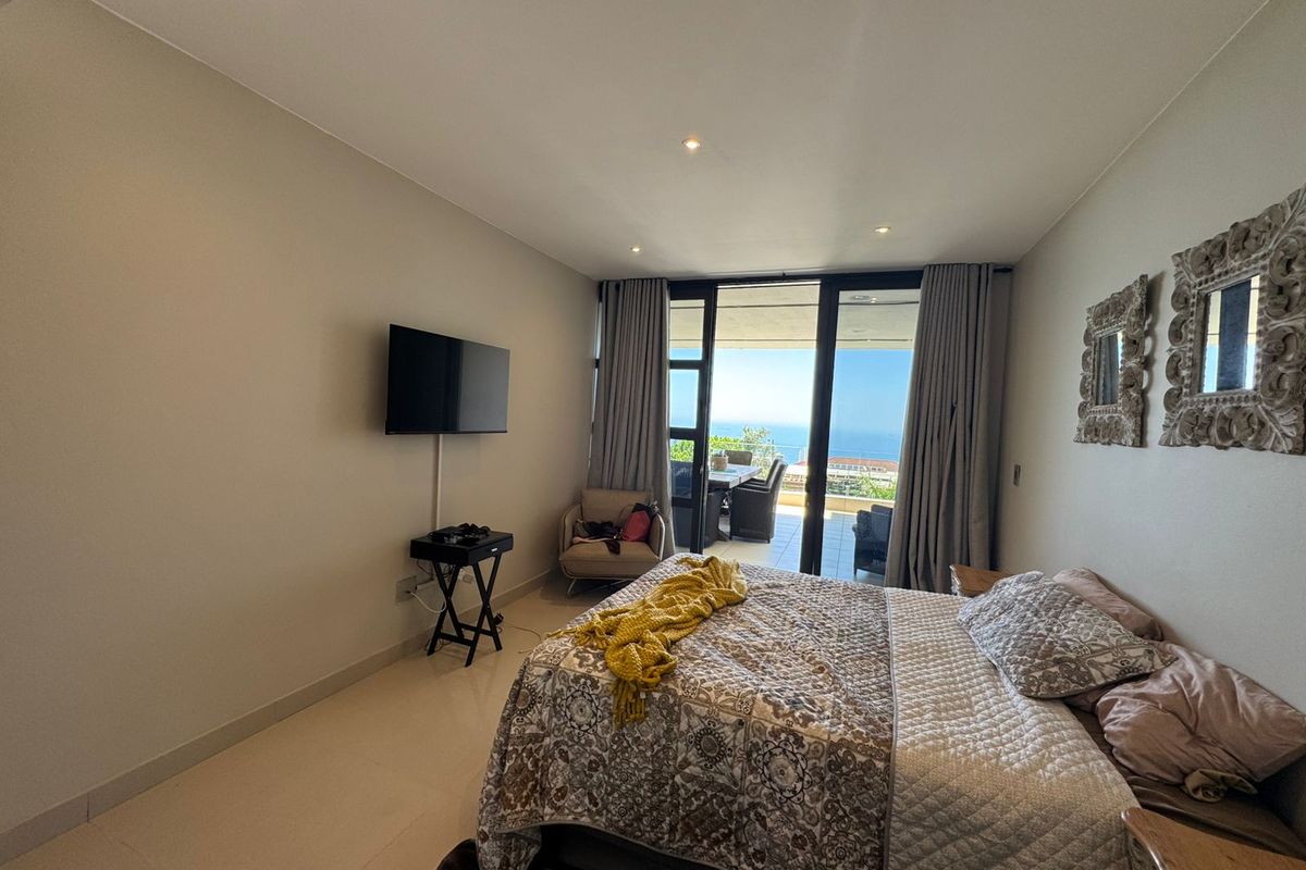 3 bedroom 2 bathroom apartment for sale in umhlanga with sea views - Photo 5