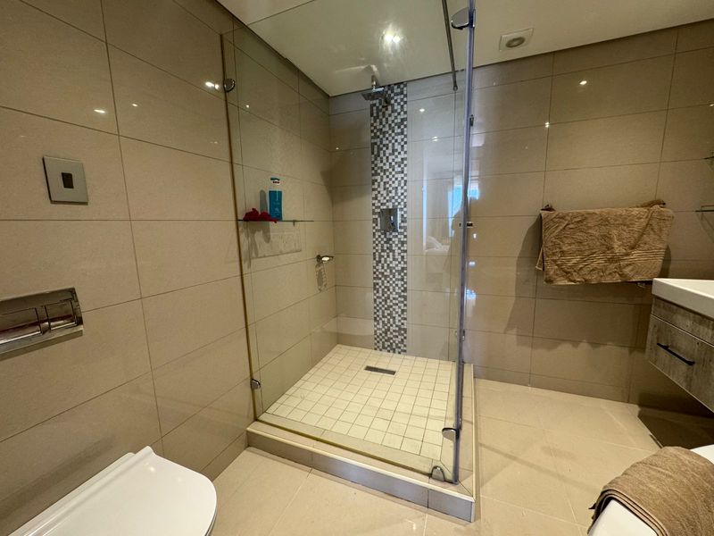3 bedroom 2 bathroom apartment for sale in umhlanga with sea views - Photo 8