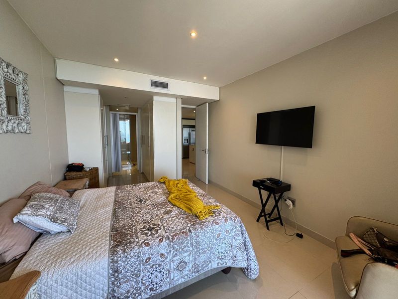 3 bedroom 2 bathroom apartment for sale in umhlanga with sea views - Photo 6