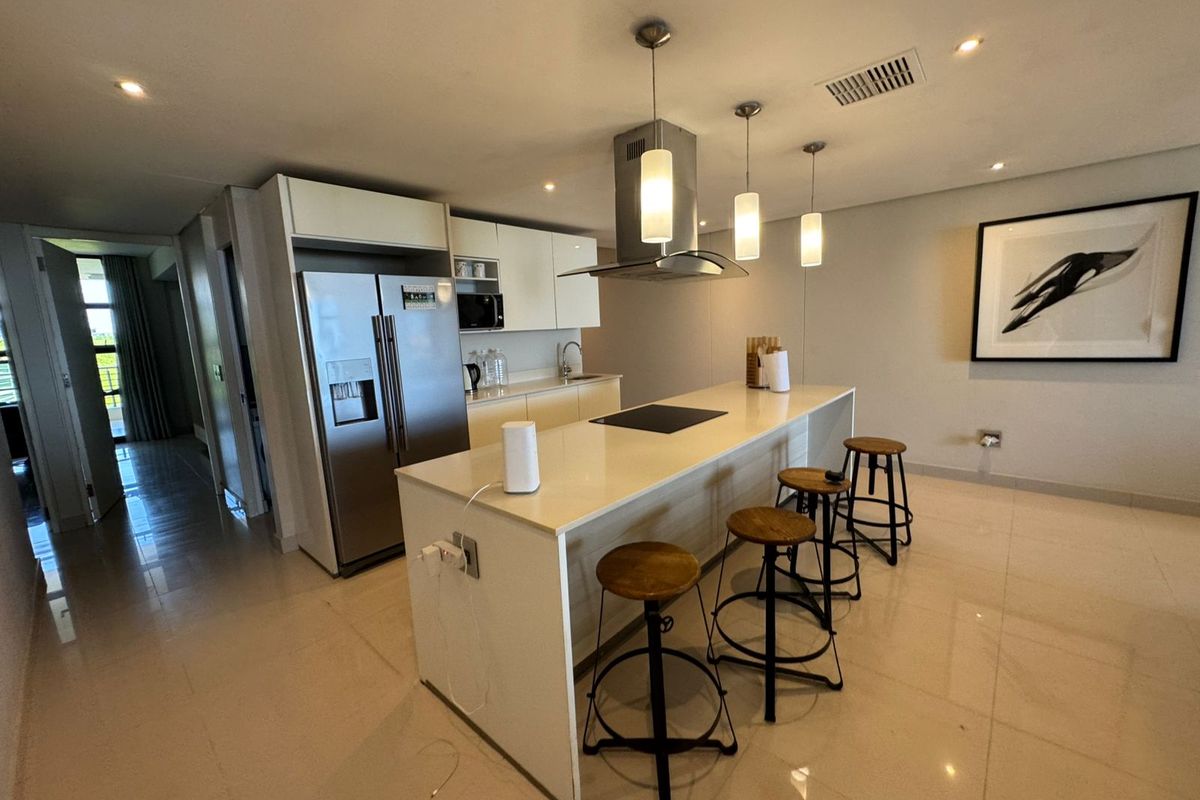 3 bedroom 2 bathroom apartment for sale in umhlanga with sea views - Photo 2