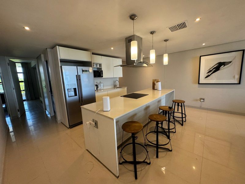 3 bedroom 2 bathroom apartment for sale in umhlanga with sea views - Photo 2