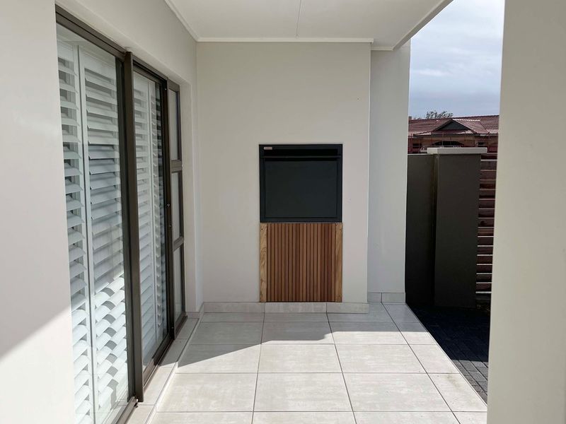 Luxury Fully Furnished 1 bed Apartment in Izinga Eco Estate - Photo 6